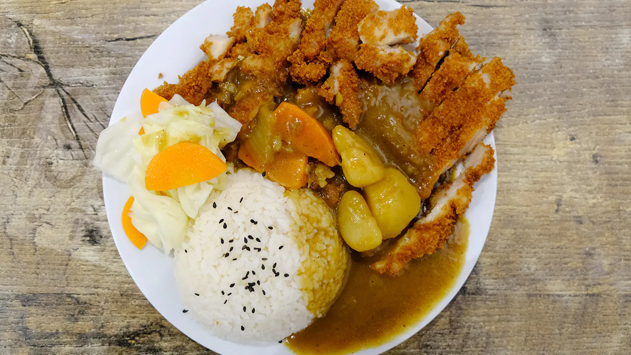 Curry chicken cutlet rice from Meet Tea, a bubble tea shop in Temple City